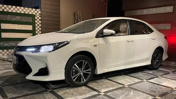 Toyota Altis 1.6 for rent in Lahore