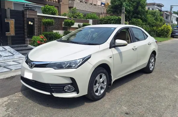 Toyota Corolla GLi for rent in Lahore