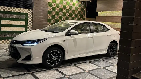 Toyota Grande for rent in Lahore